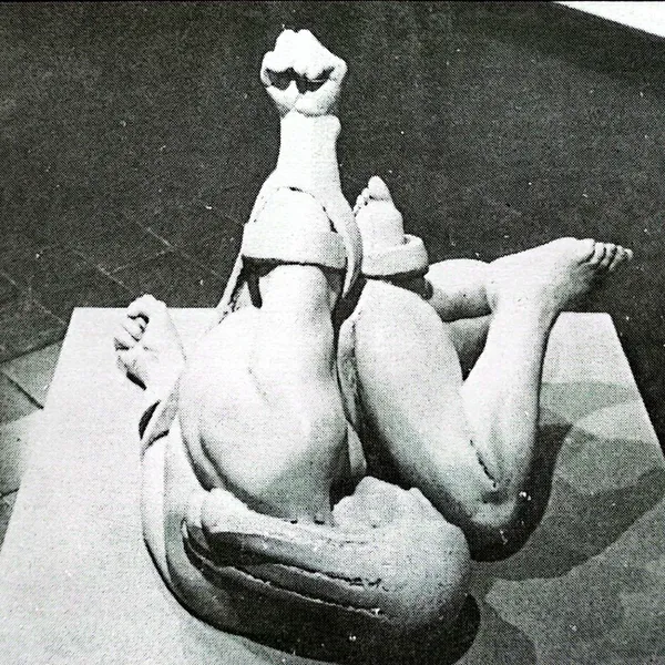 Escultura Llegará el Momento por María Cristina Ibarrondo